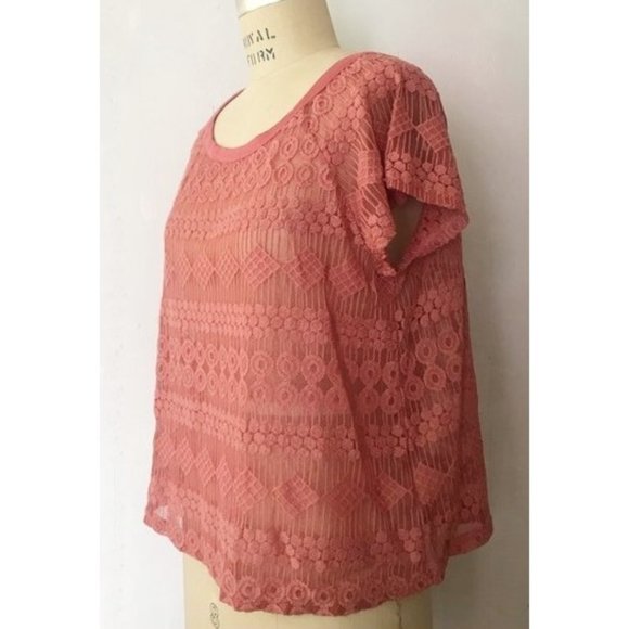FOREVER 21 CORAL PINK MESH EMBROIDERED GEOMETRIC LACE TOP LARGE NWT - Picture 2 of 8